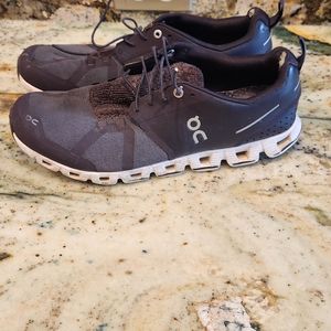 MENS ON CLOUD TERRY SNEAKERS size 10.5